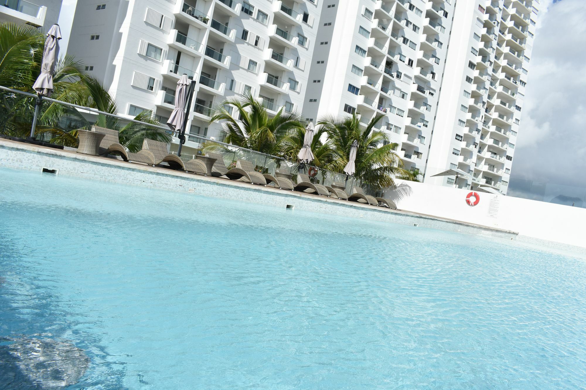 Aparthotel Barcelona Tower By Koox Luxury Collection Cancún Exteriér fotografie