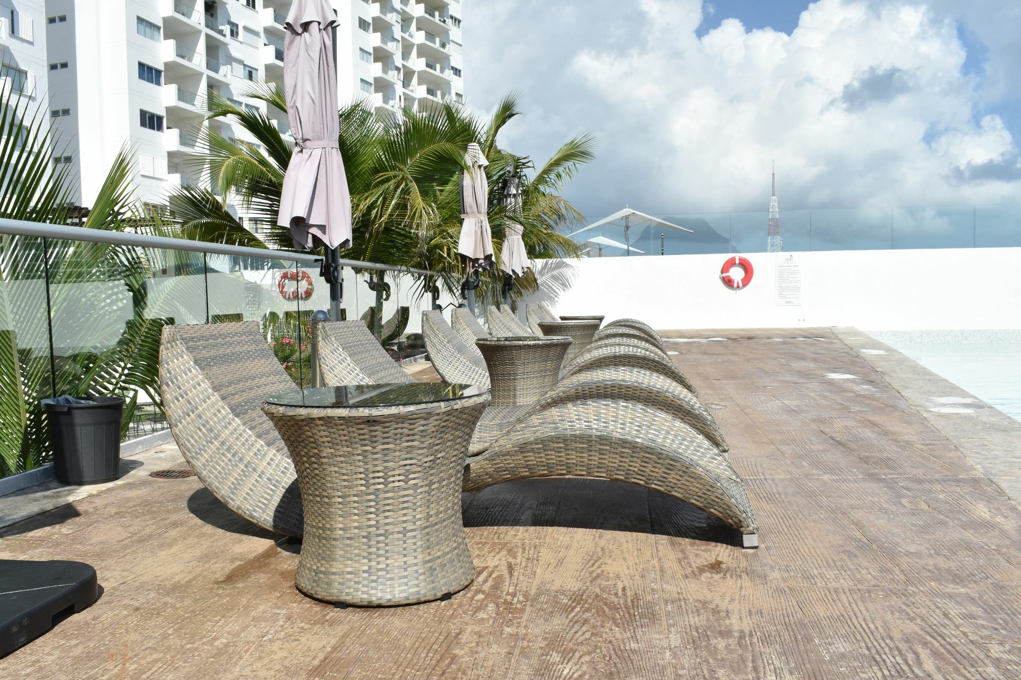 Aparthotel Barcelona Tower By Koox Luxury Collection Cancún Exteriér fotografie